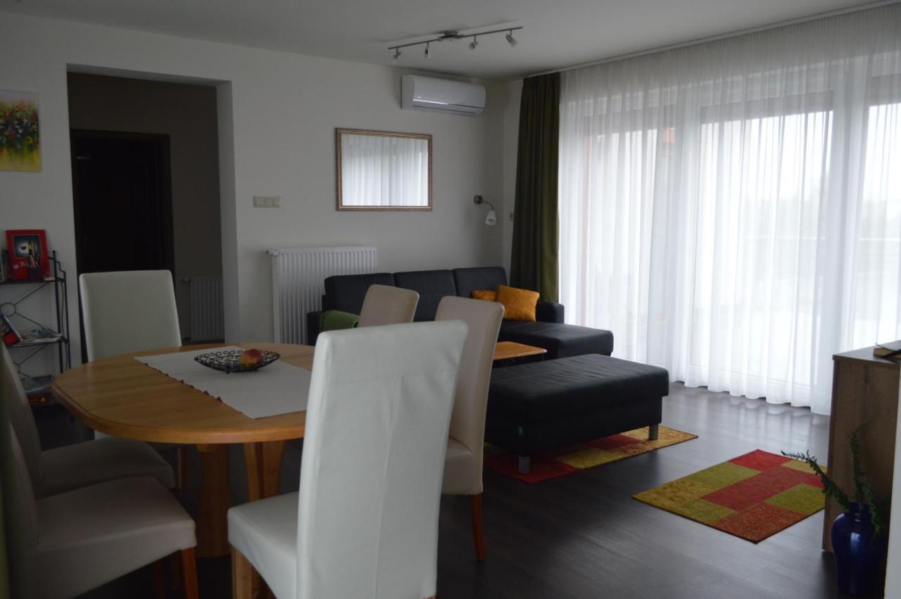 Penthouse Apartment Győr Buitenkant foto